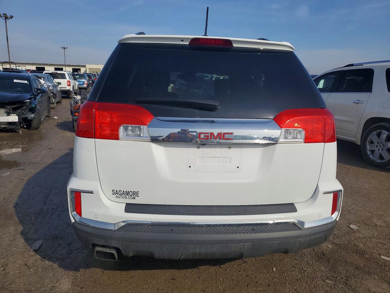 2017 GMC TERRAIN SLT photo 6