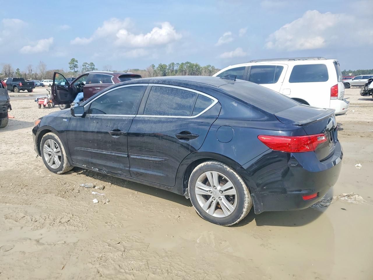 2013 ACURA ILX HYBRID TECH photo 4
