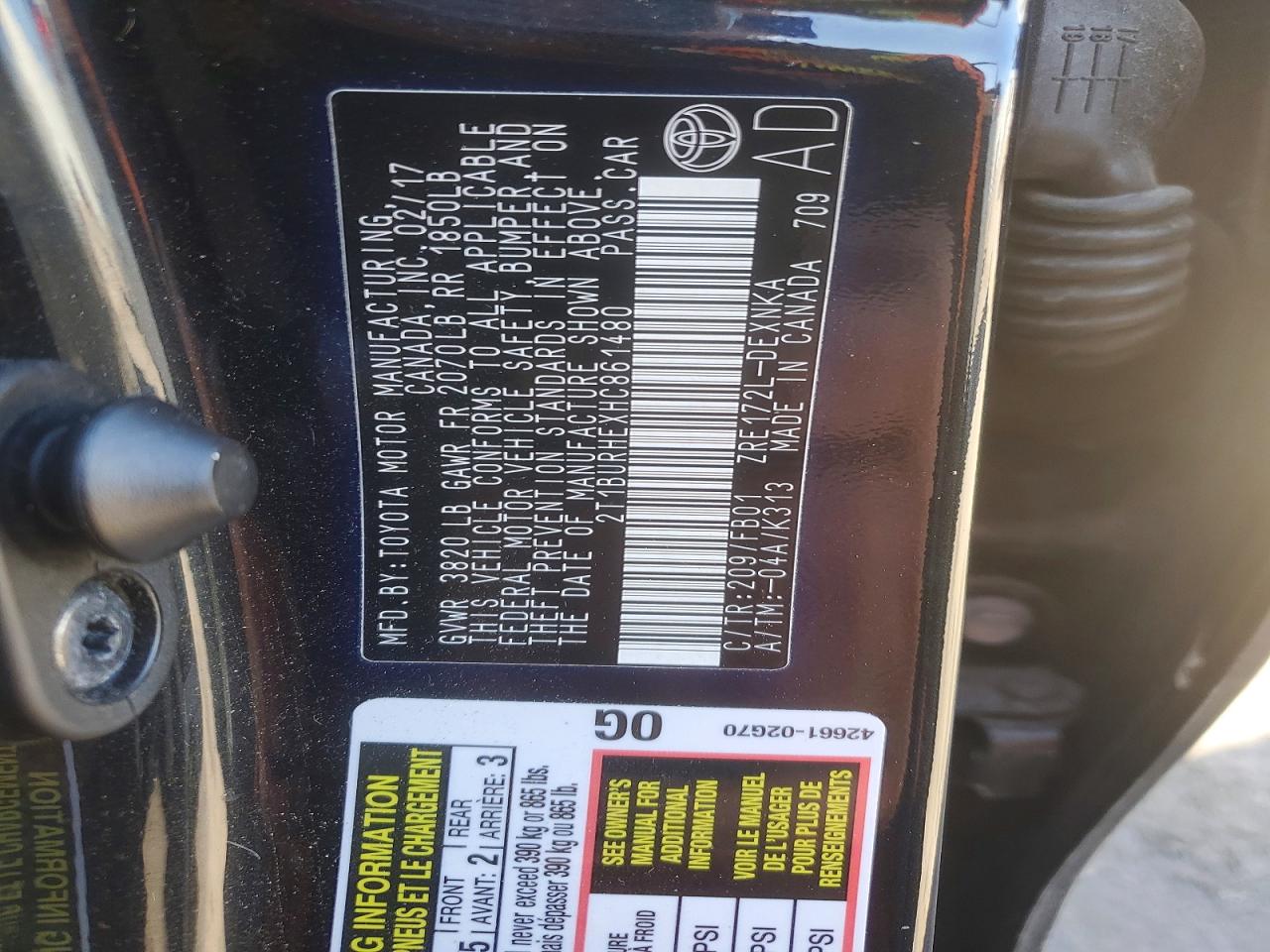 2017 TOYOTA COROLLA LE photo 37