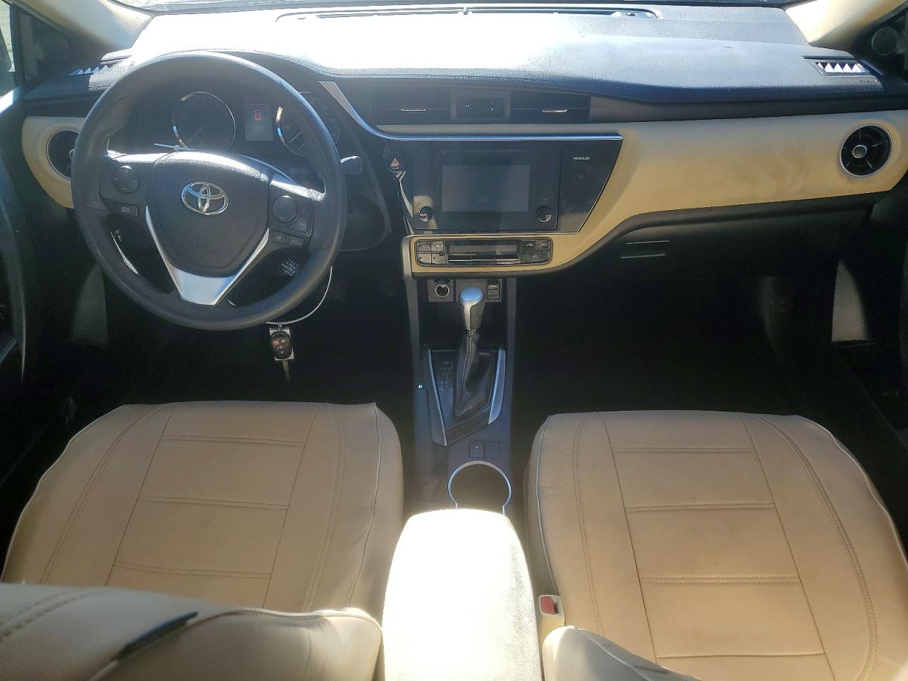 2017 TOYOTA COROLLA LE photo 22
