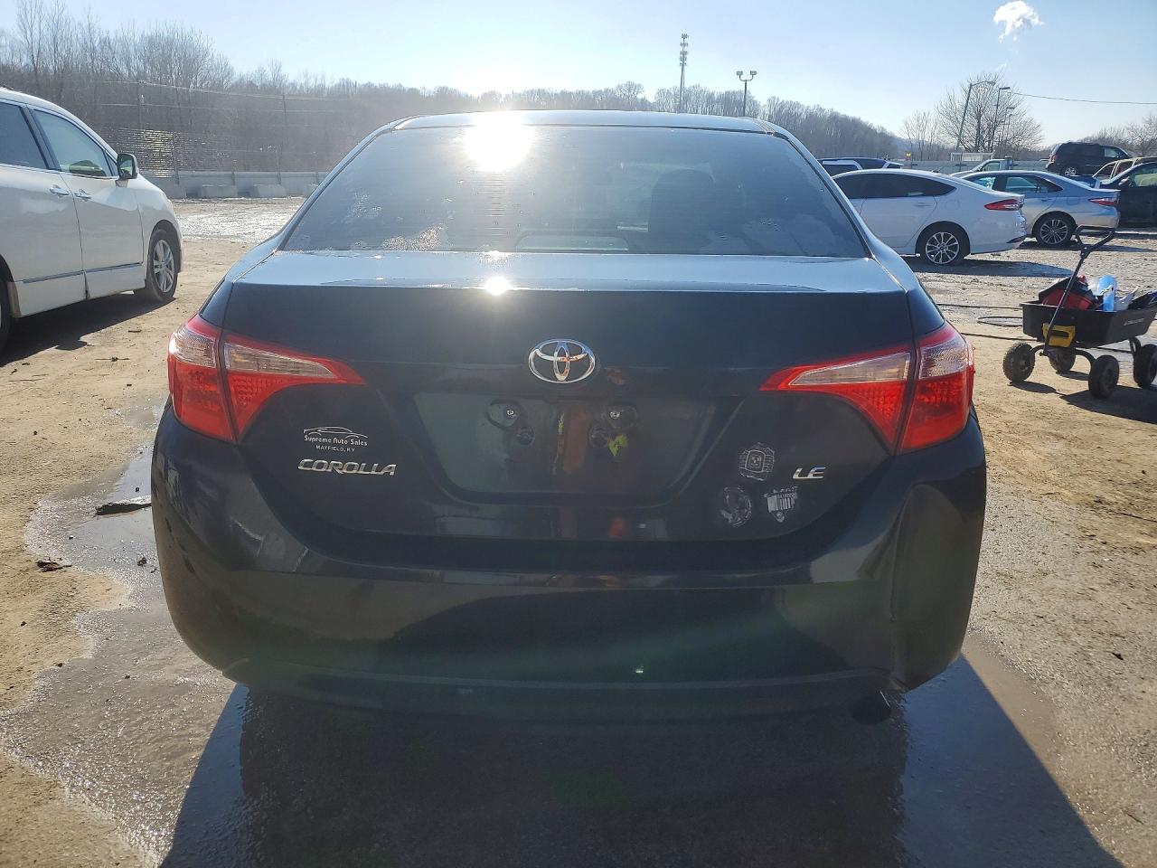 2017 TOYOTA COROLLA LE photo 16