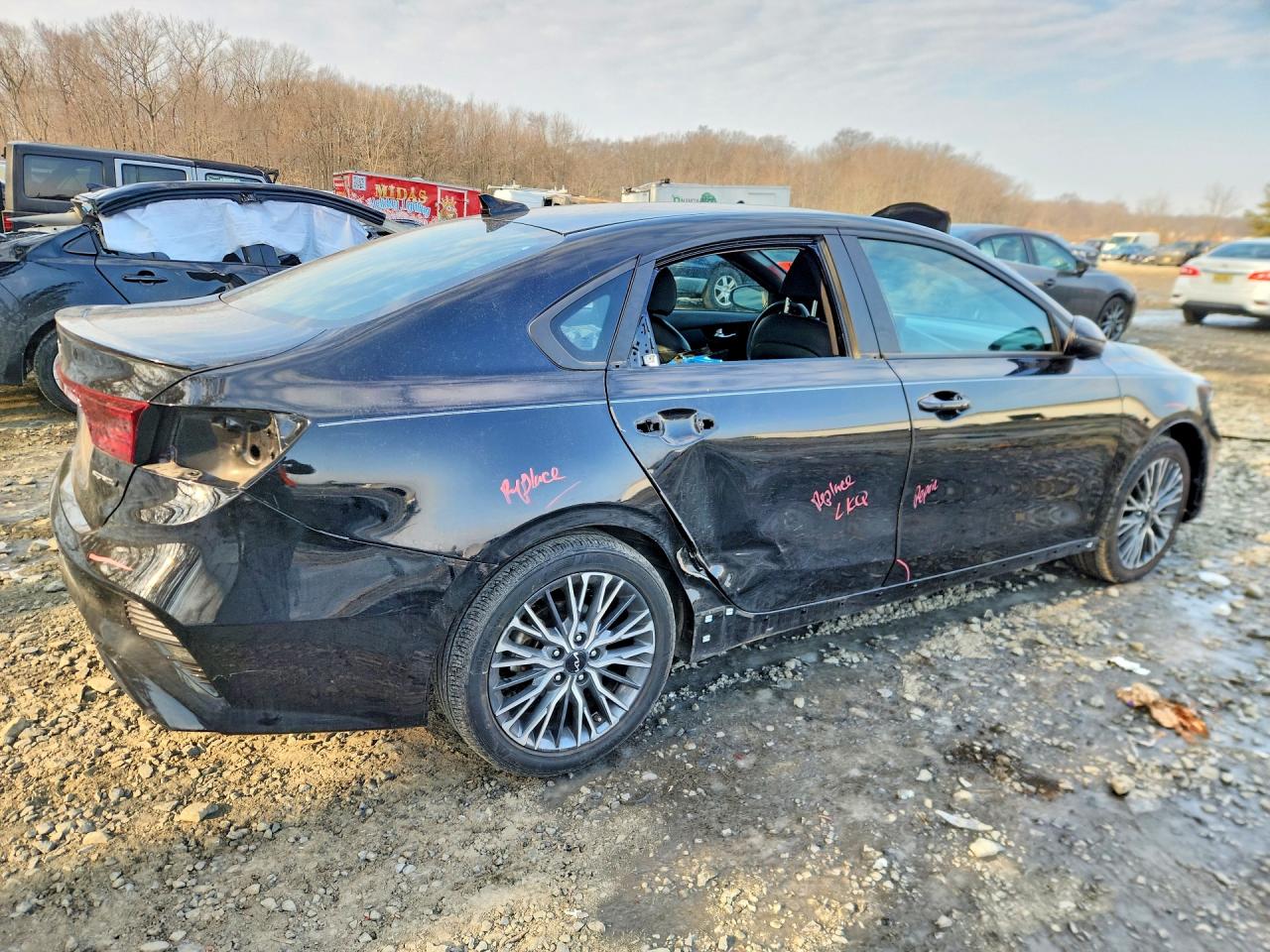 2023 KIA FORTE GT LINE photo 7