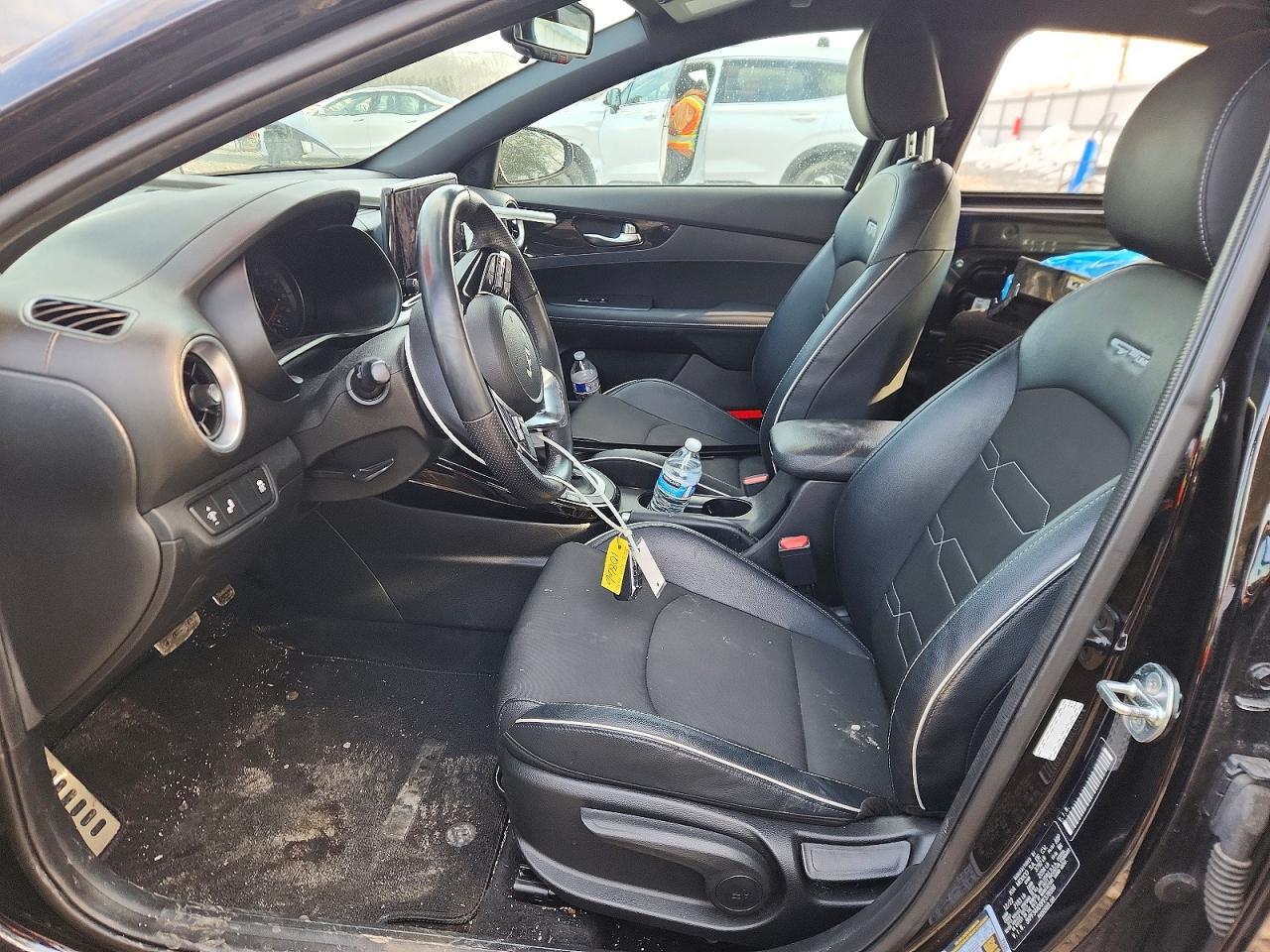 2023 KIA FORTE GT LINE photo 19