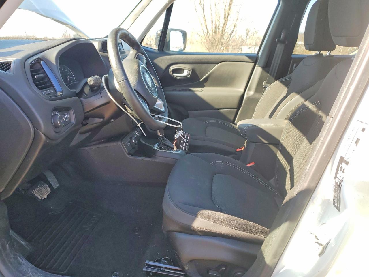 2023 JEEP RENEGADE ALTITUDE photo 7