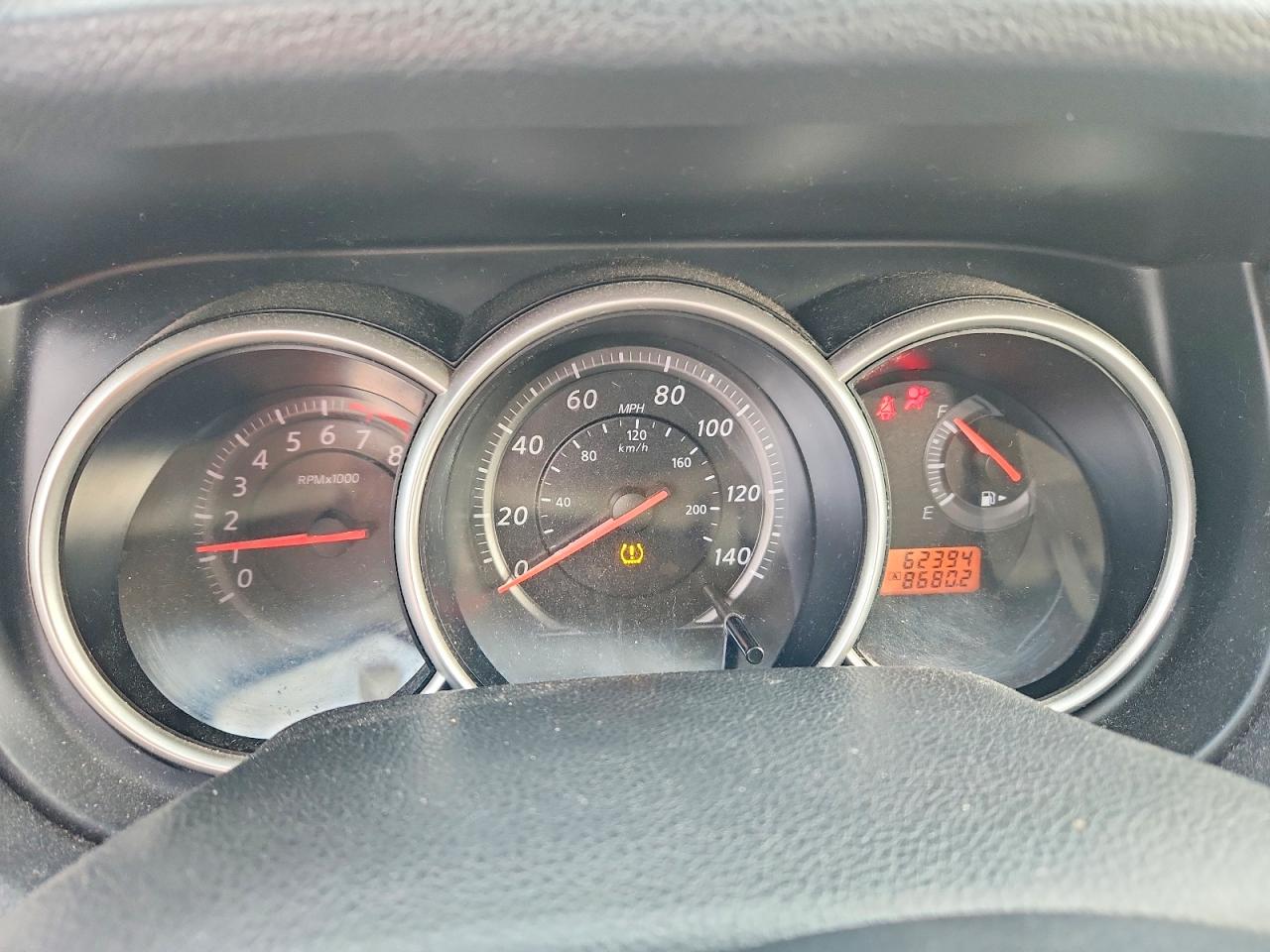 2012 NISSAN VERSA S photo 25