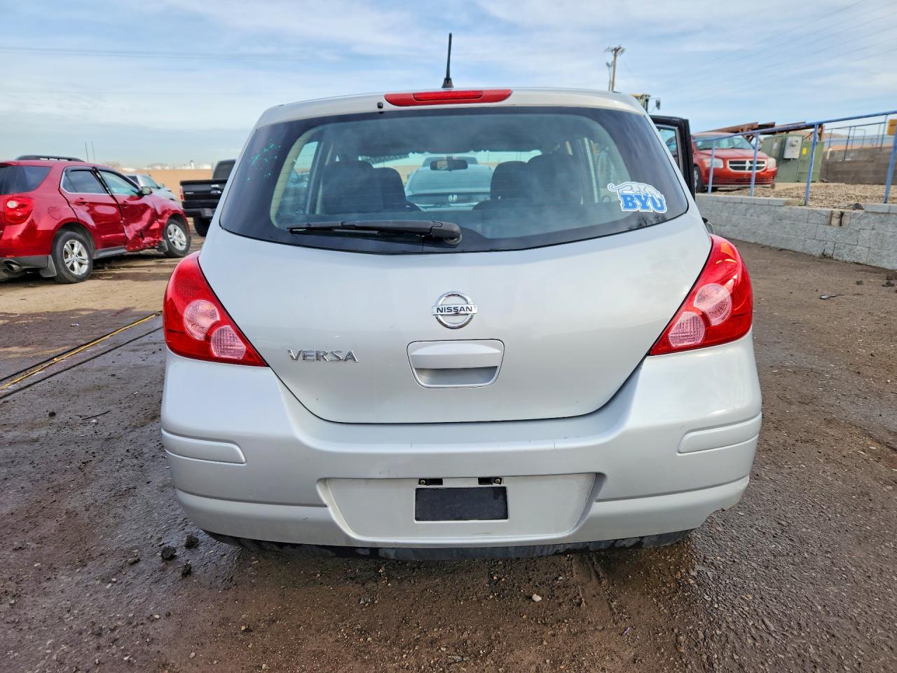 2012 NISSAN VERSA S photo 16