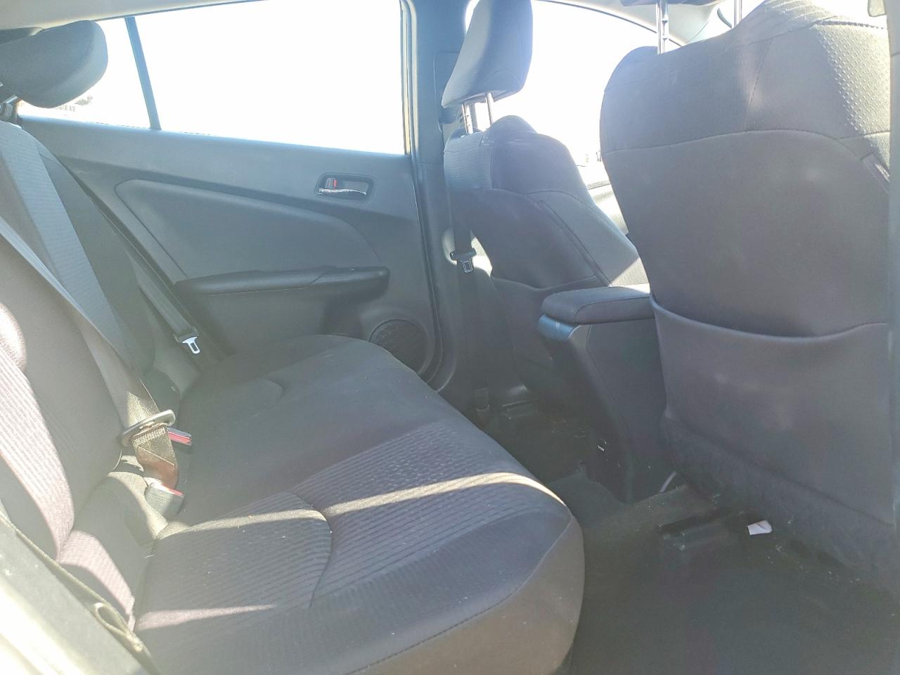 2018 TOYOTA PRIUS TWO photo 28