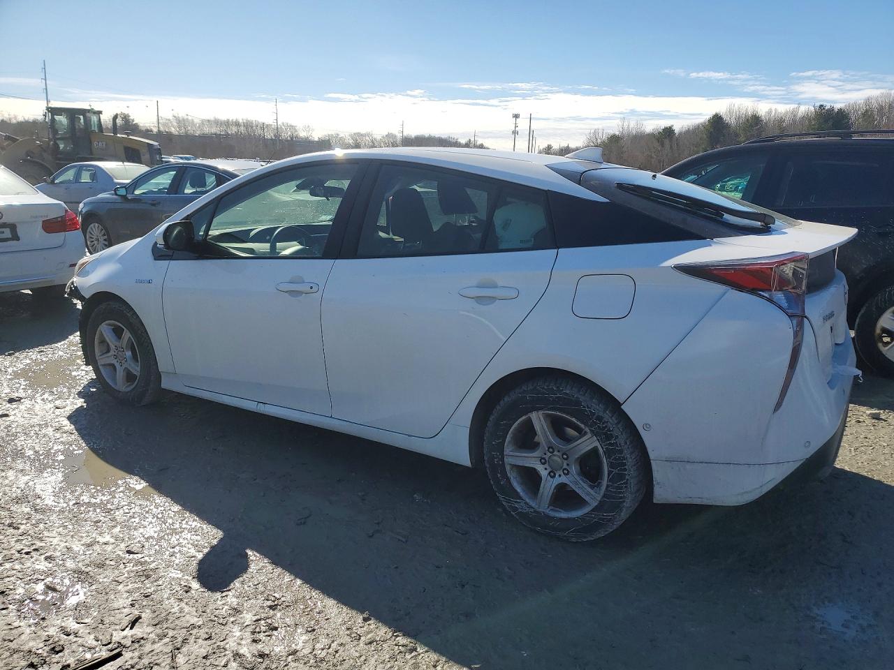 2018 TOYOTA PRIUS TWO photo 4