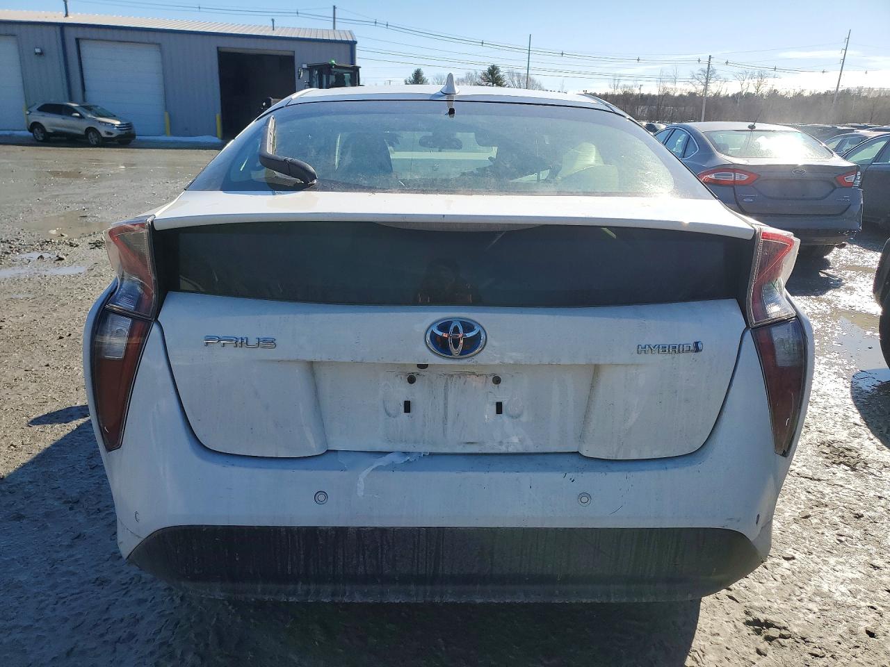 2018 TOYOTA PRIUS TWO photo 16