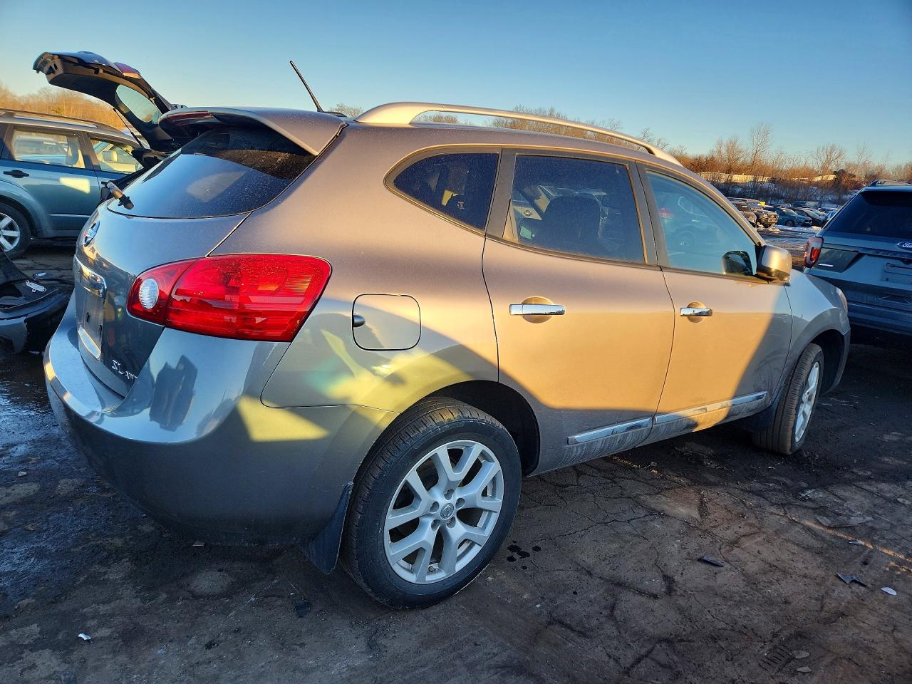 2013 NISSAN ROGUE S photo 5