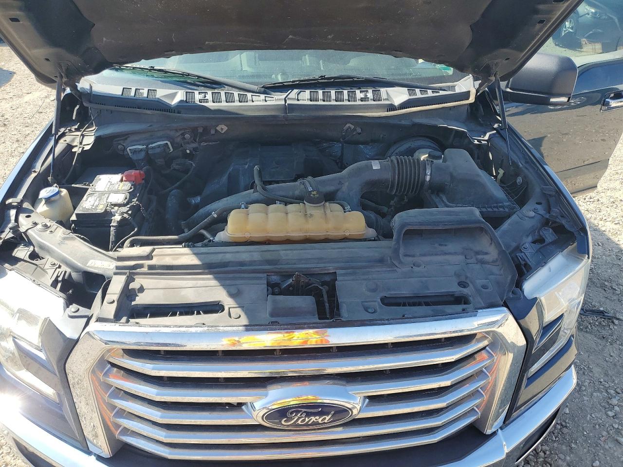 2015 FORD F150 SUPERCREW photo 11