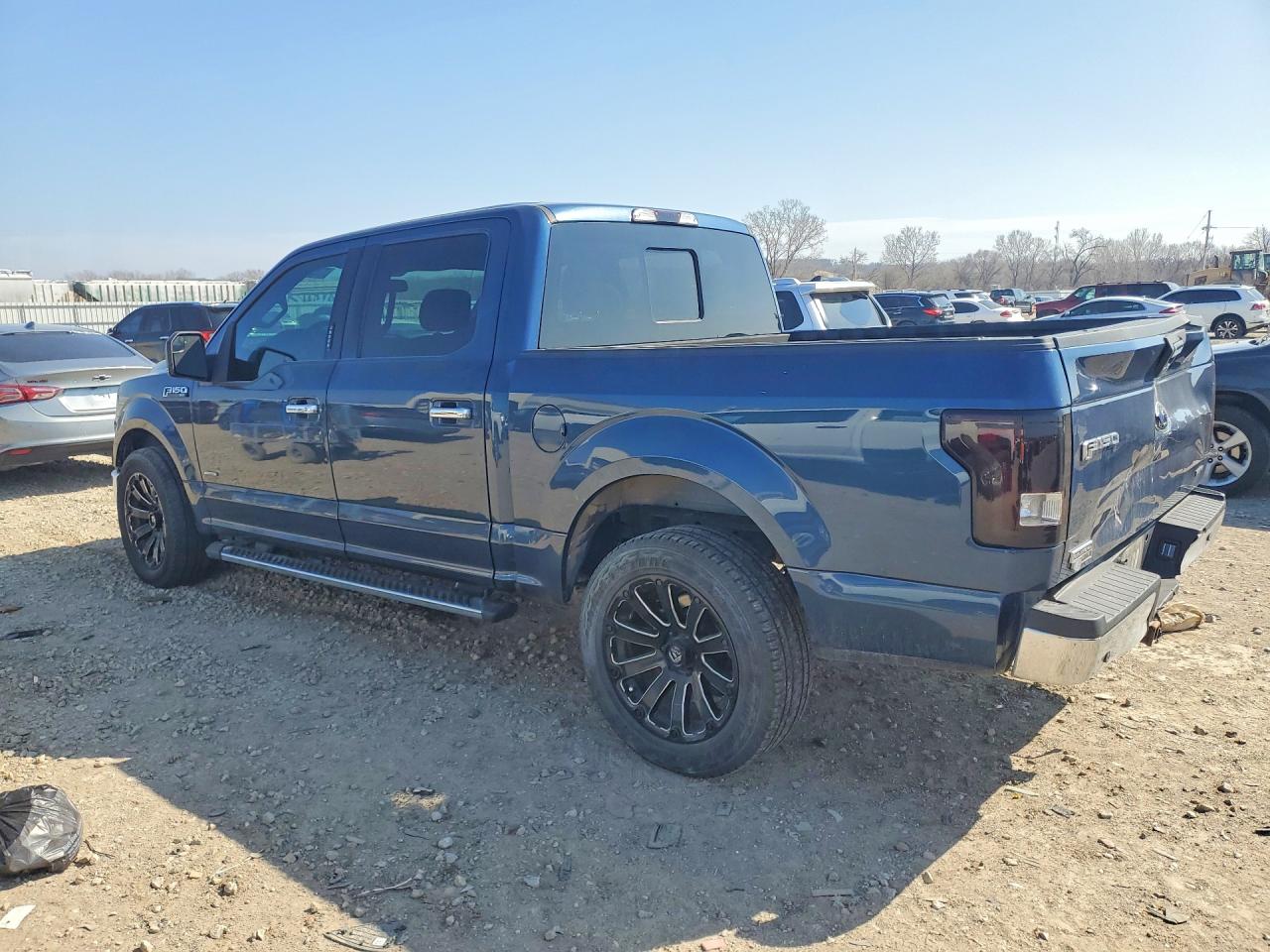 2015 FORD F150 SUPERCREW photo 2