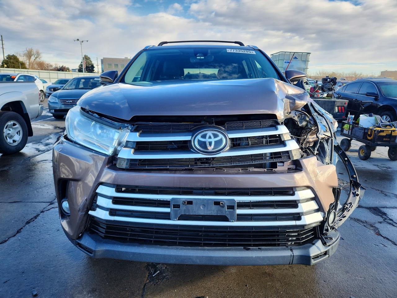 2019 TOYOTA HIGHLANDER XLE photo 5