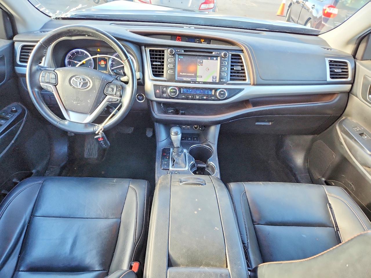 2019 TOYOTA HIGHLANDER XLE photo 8