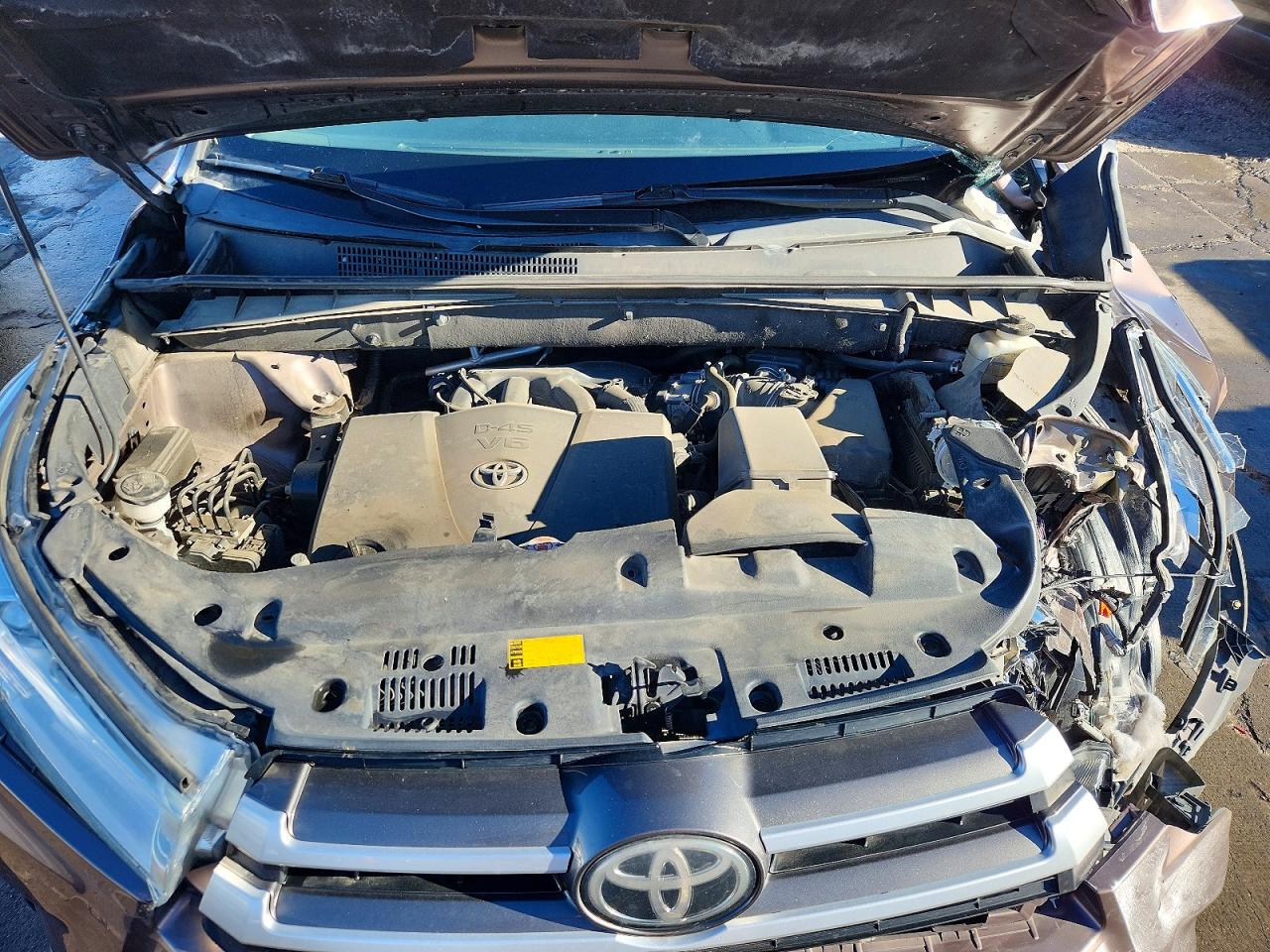2019 TOYOTA HIGHLANDER XLE photo 12