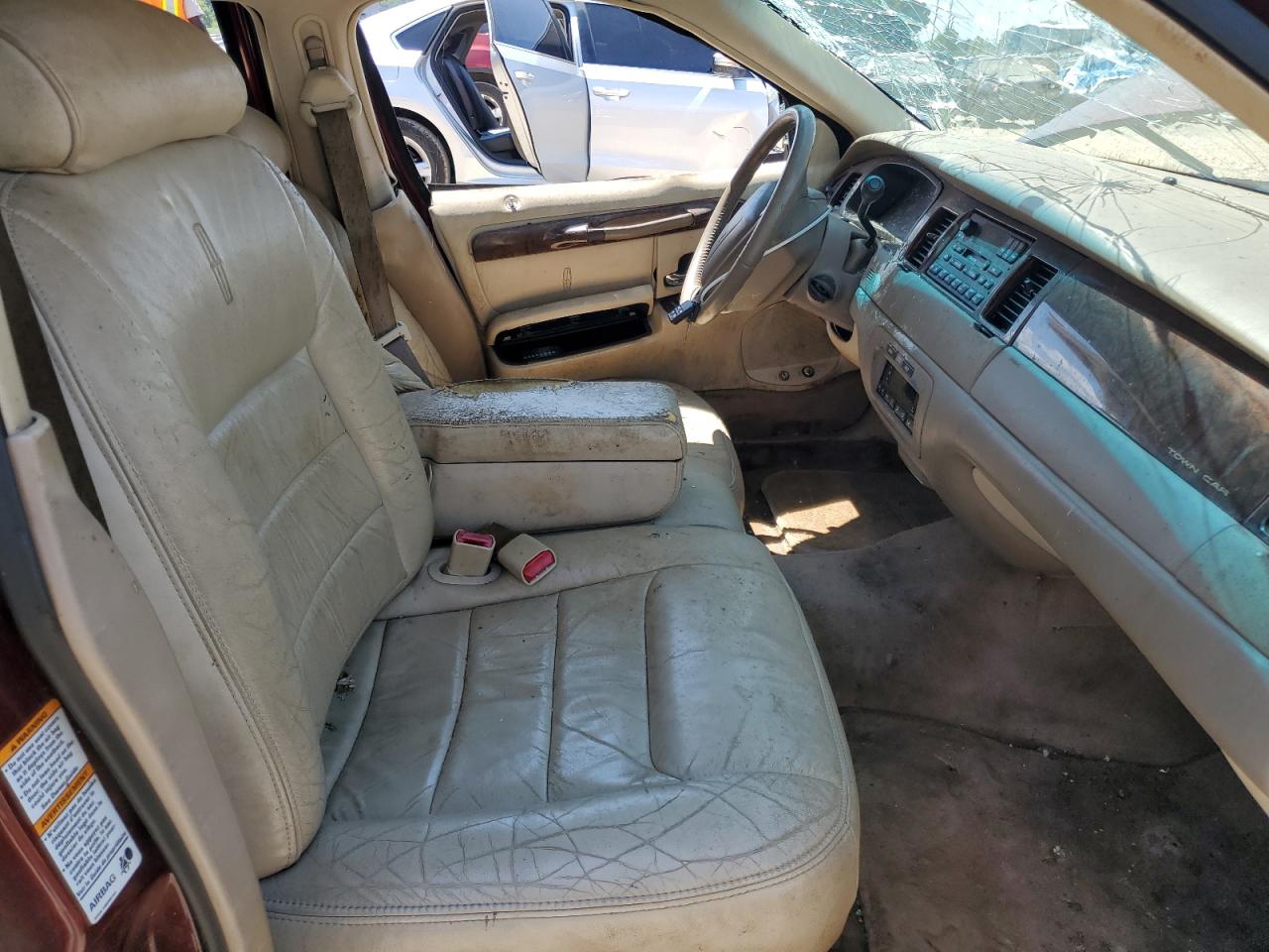 2000 LINCOLN TOWN CAR EXECUTIVE photo 7