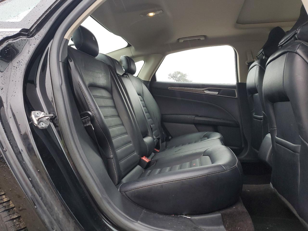 2017 FORD FUSION SE photo 19