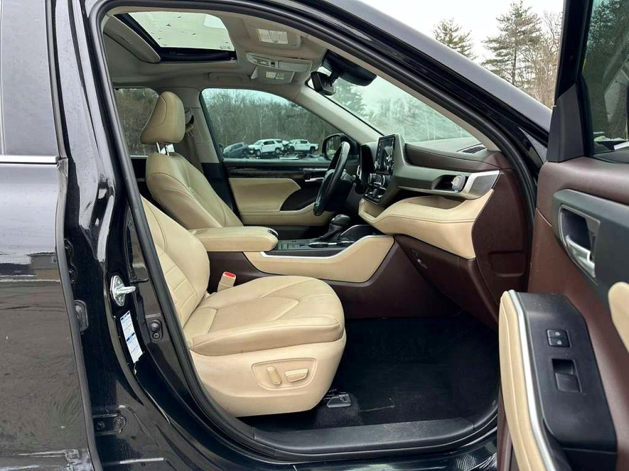 2021 TOYOTA HIGHLANDER HYBRID XLE photo 5