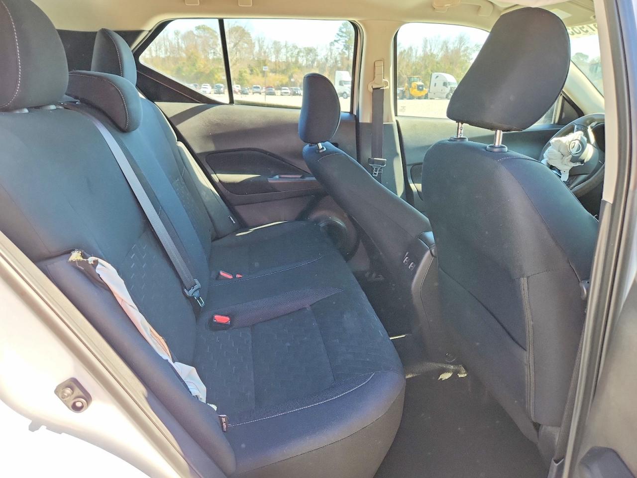 2023 NISSAN KICKS SV photo 11