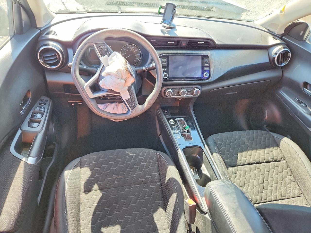 2023 NISSAN KICKS SV photo 8