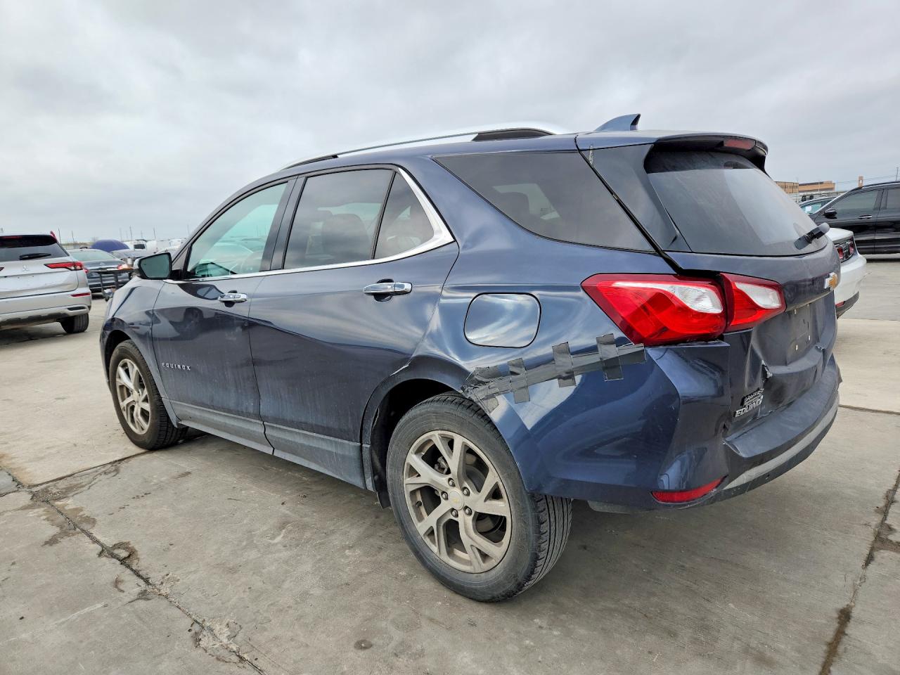 2019 CHEVROLET EQUINOX PREMIER photo 3