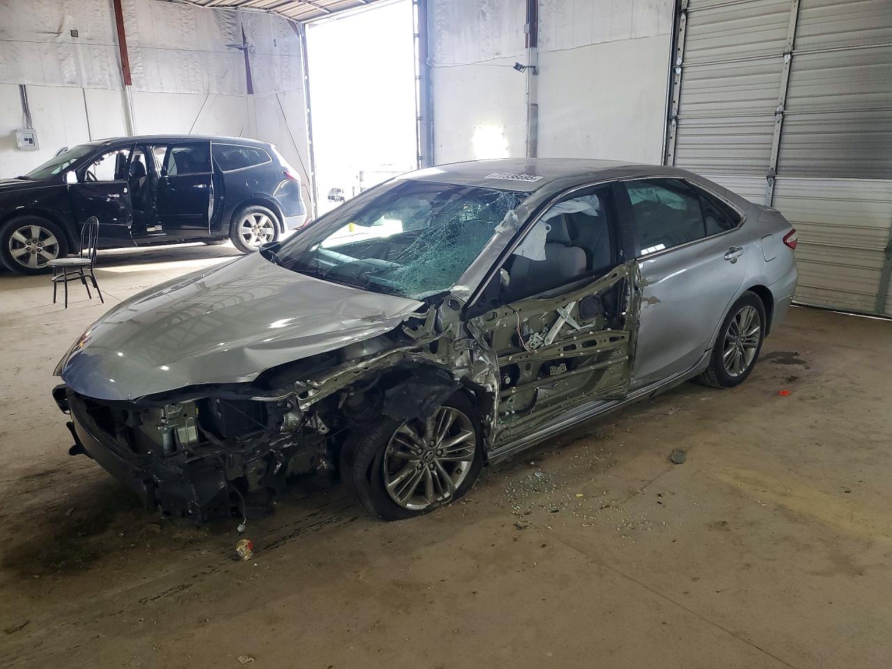 2017 TOYOTA CAMRY