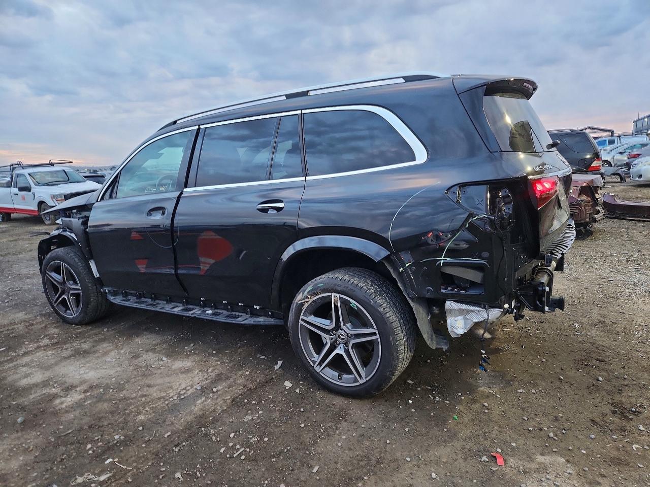 2024 MERCEDES-BENZ GLS 450 4MATIC photo 3
