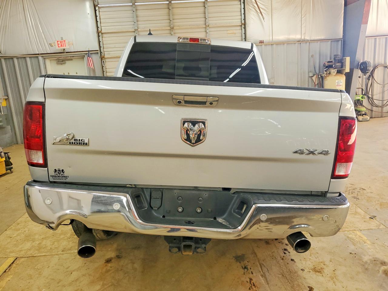 2014 RAM 1500 SLT photo 6