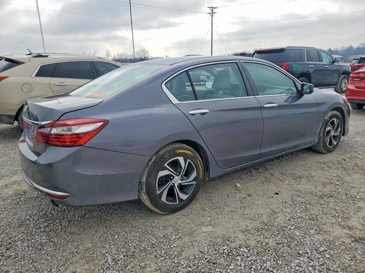 2017 HONDA ACCORD LX photo 5