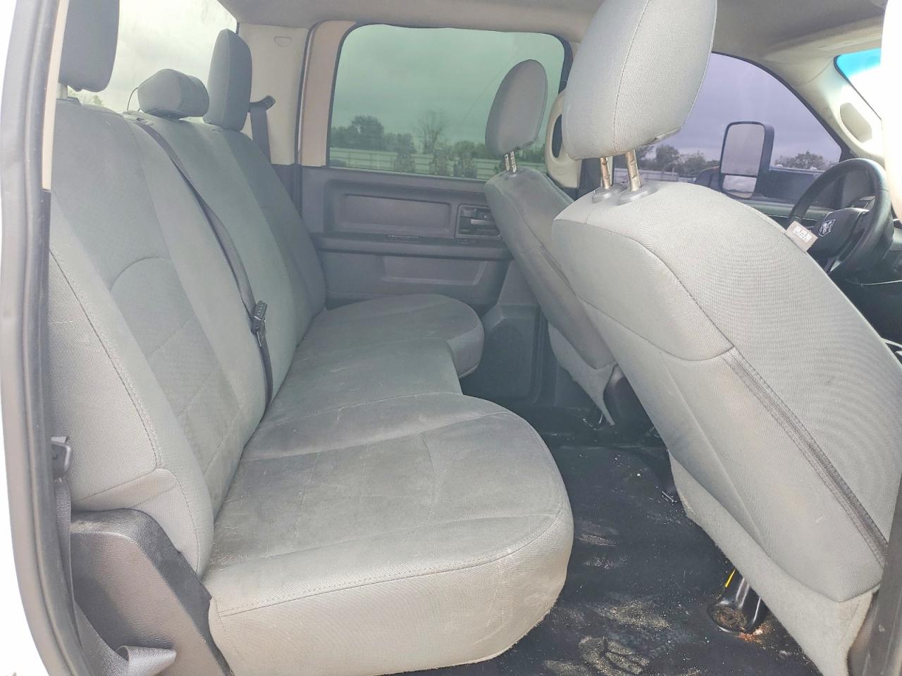 2016 RAM 2500 ST photo 28