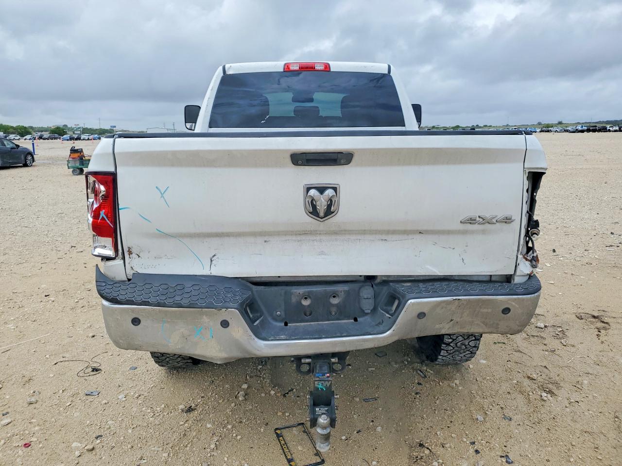 2016 RAM 2500 ST photo 16