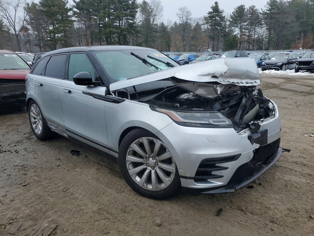 2018 LAND ROVER RANGE ROVER VELAR R-DYNAMIC SE photo 4