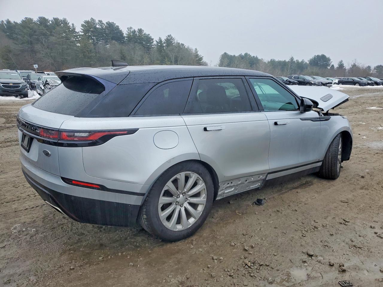2018 LAND ROVER RANGE ROVER VELAR R-DYNAMIC SE photo 3