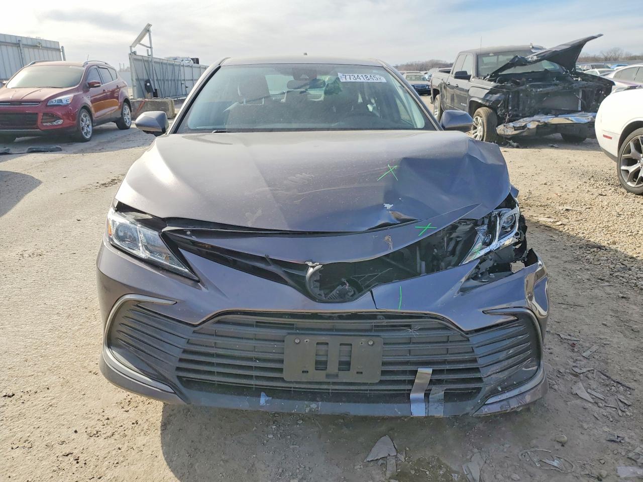 2021 TOYOTA CAMRY LE photo 5