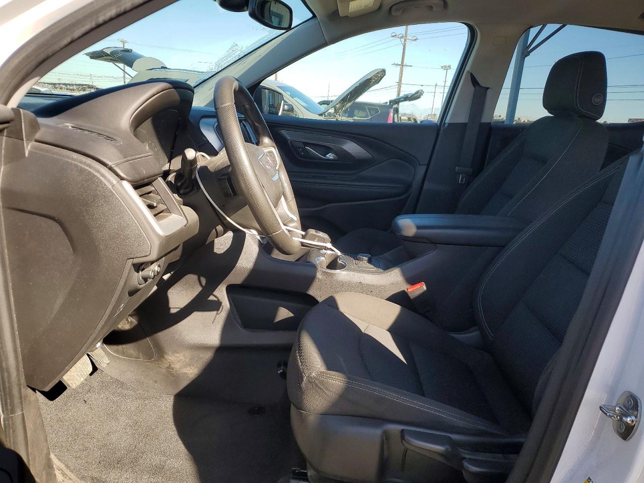 2024 GMC TERRAIN SLE photo 13