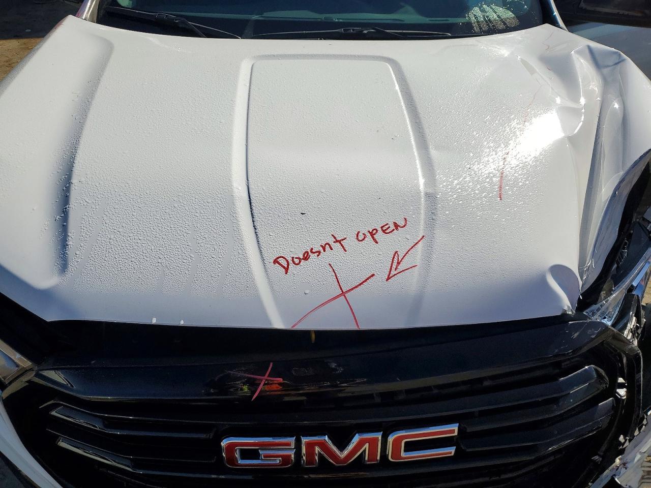 2024 GMC TERRAIN SLE photo 23
