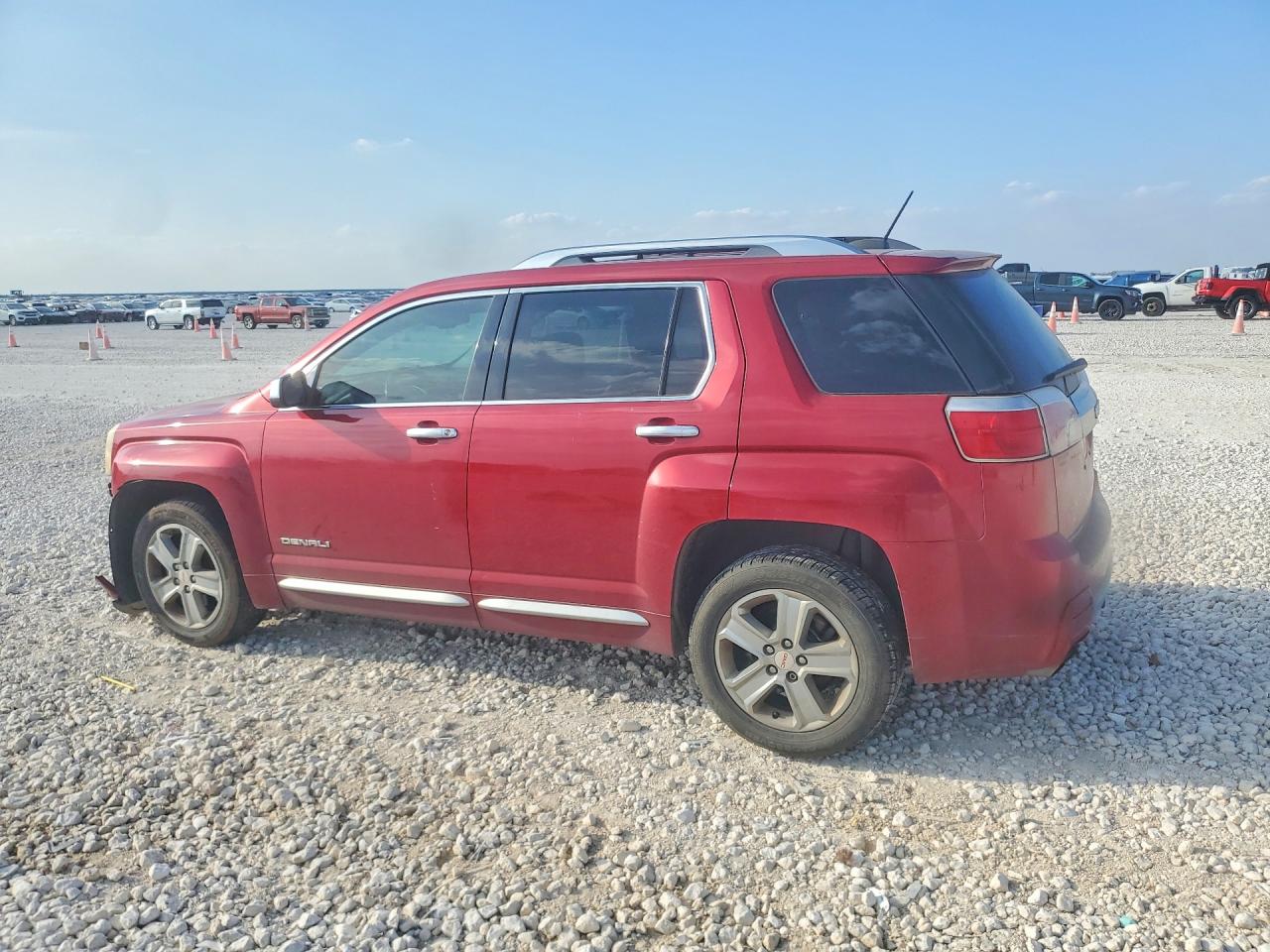 2015 GMC TERRAIN DENALI photo 2