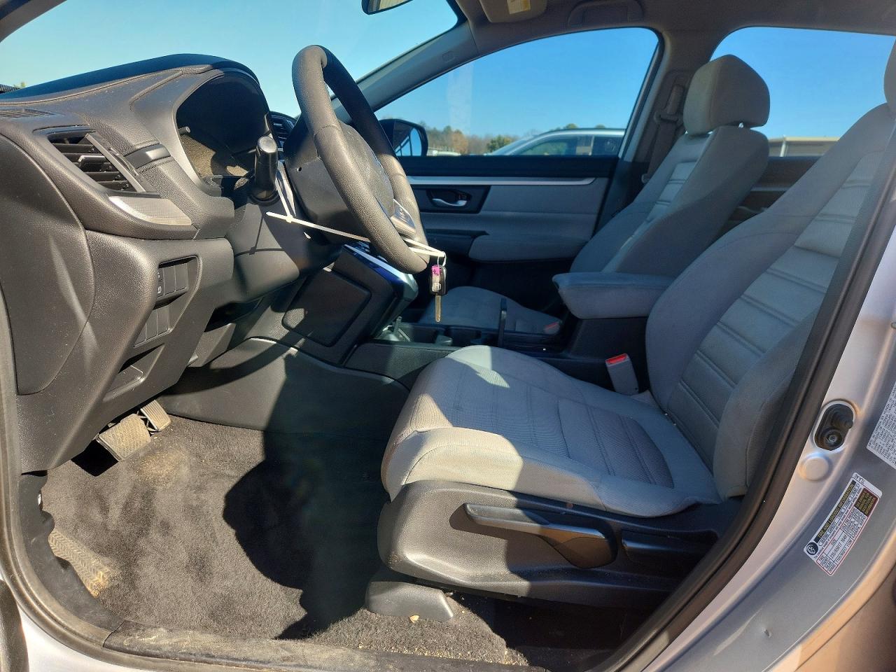 2017 HONDA CR-V LX photo 7