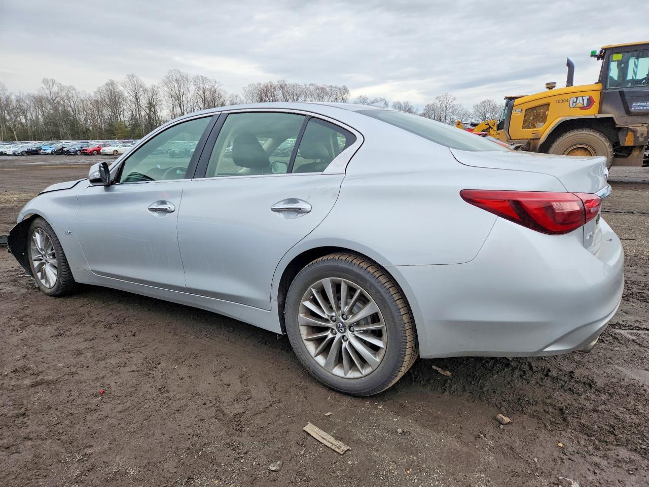 2018 INFINITI Q50 LUXE photo 2