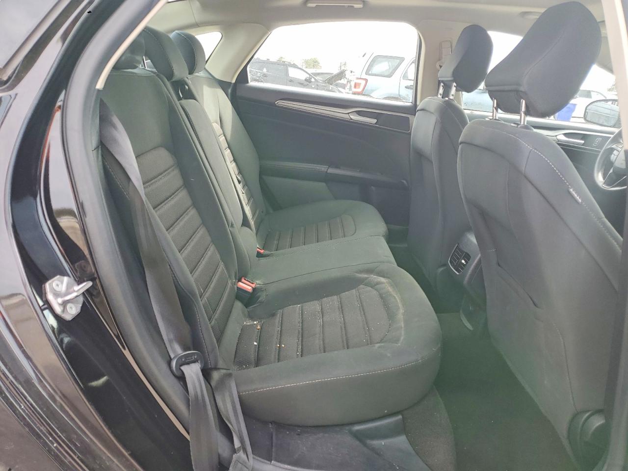 2020 FORD FUSION SE photo 28