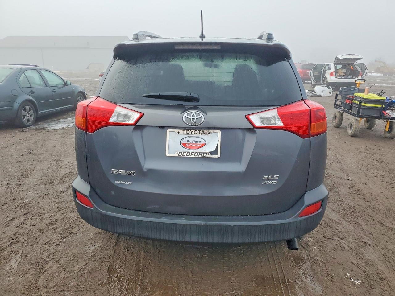 2013 TOYOTA RAV4 XLE photo 11
