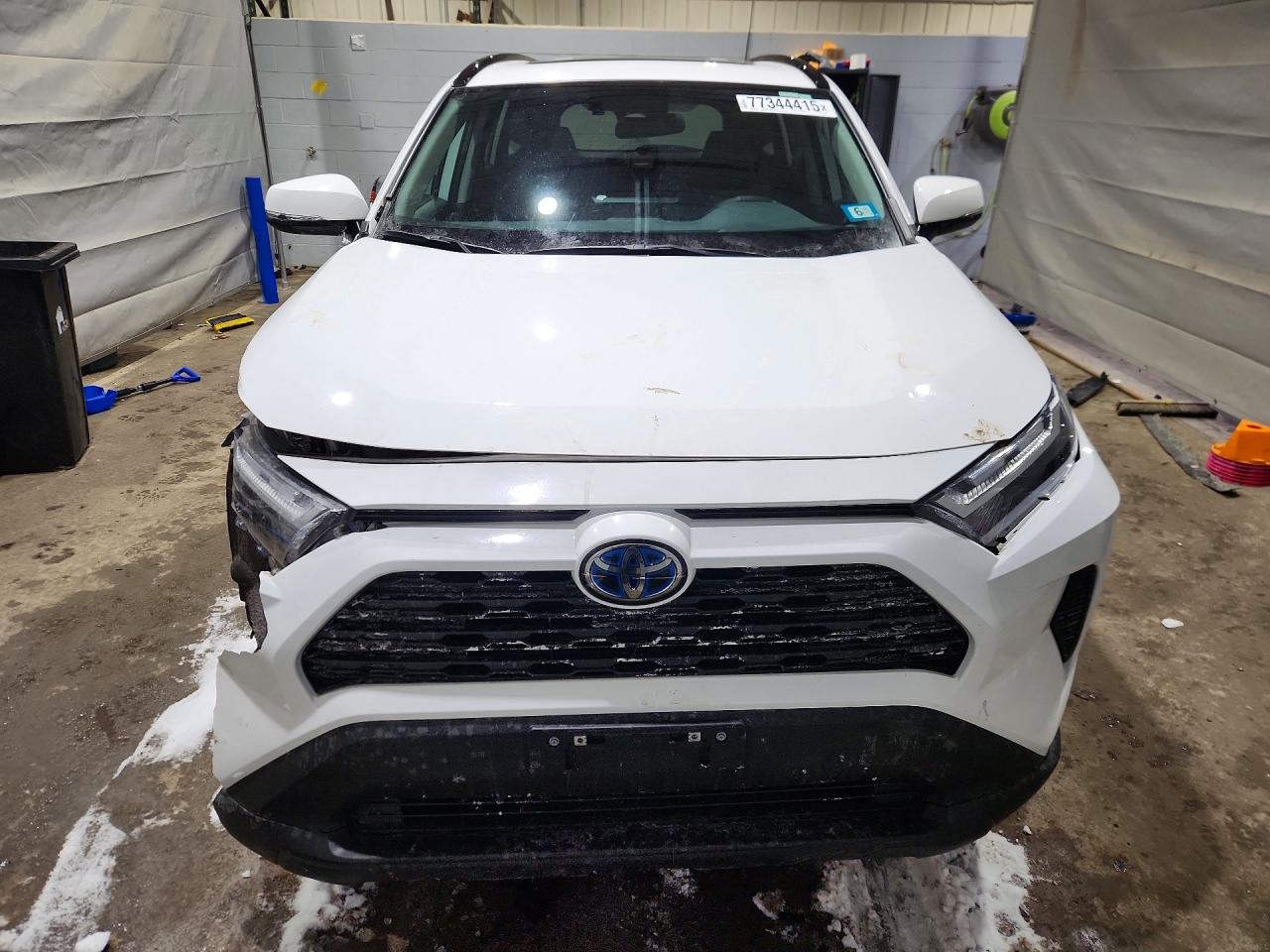2024 TOYOTA RAV4 XLE photo 5