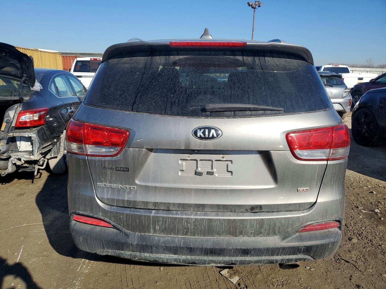 2017 KIA SORENTO LX photo 6