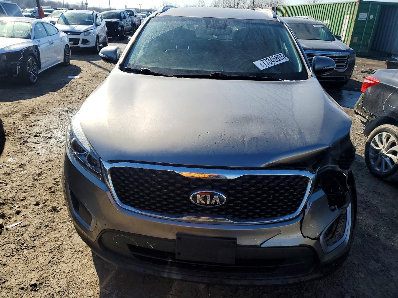 2017 KIA SORENTO LX photo 5