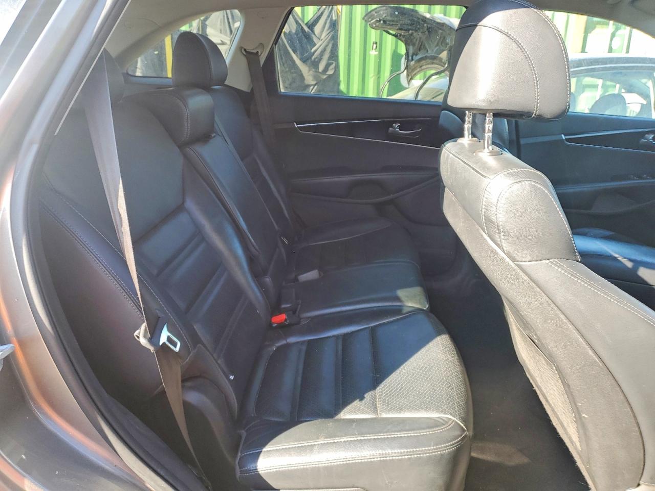 2017 KIA SORENTO LX photo 10