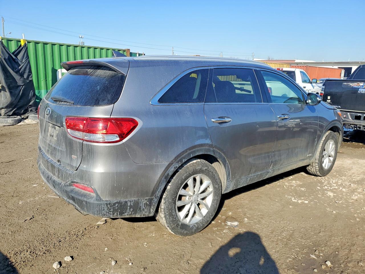 2017 KIA SORENTO LX photo 3