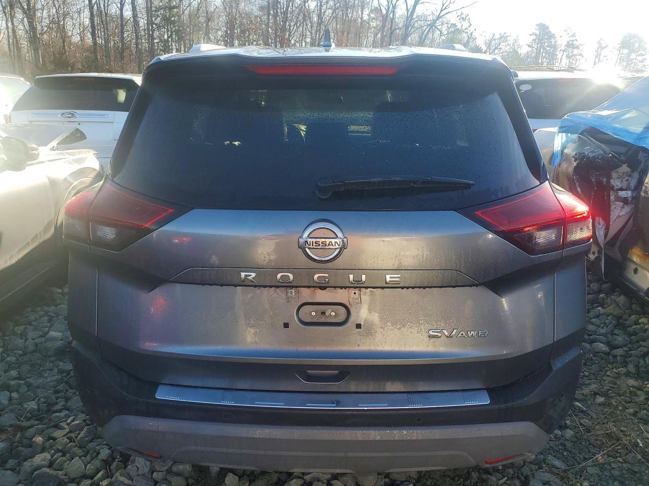 2021 NISSAN ROGUE SV photo 6