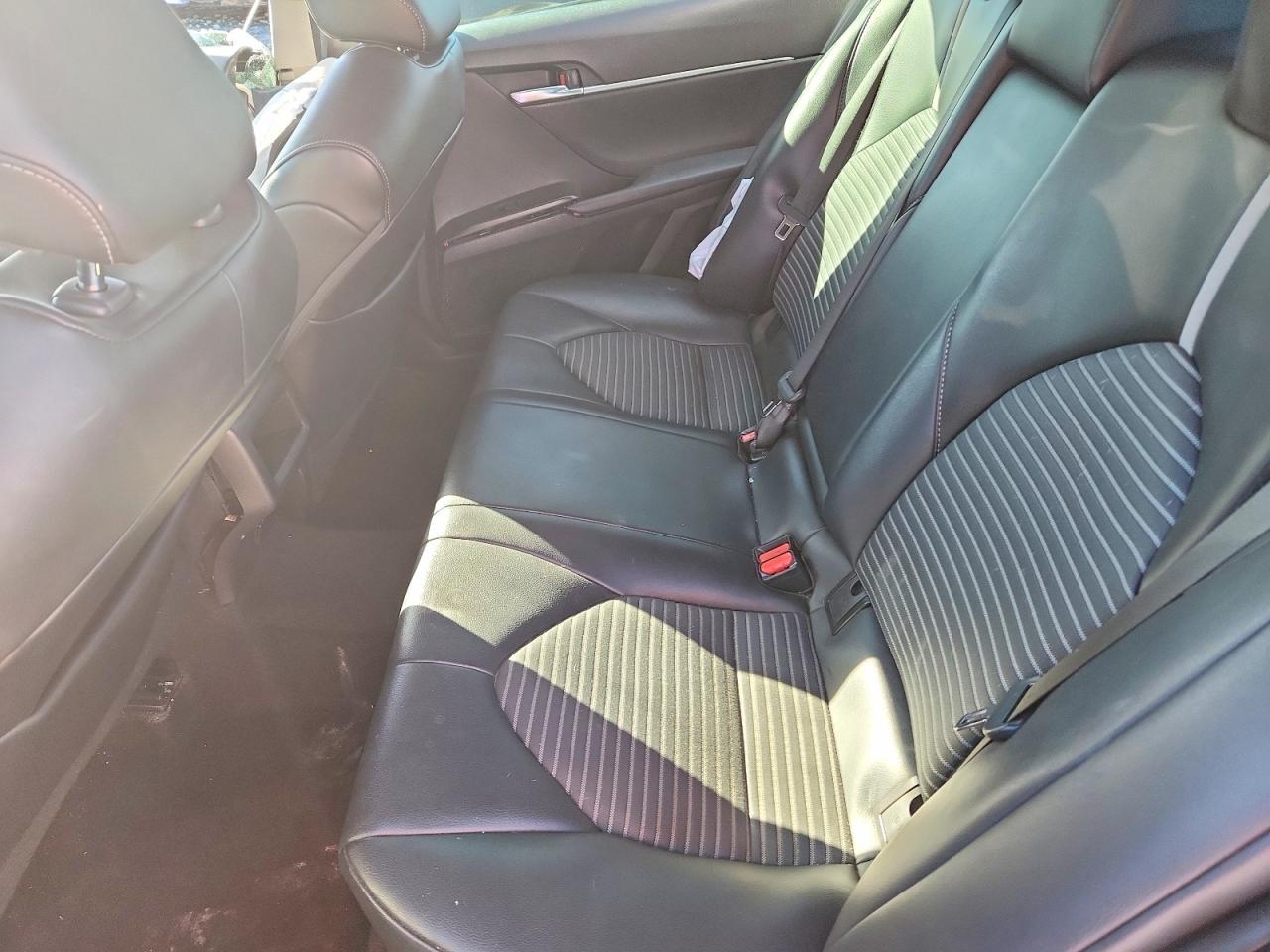 2021 TOYOTA CAMRY SE photo 19