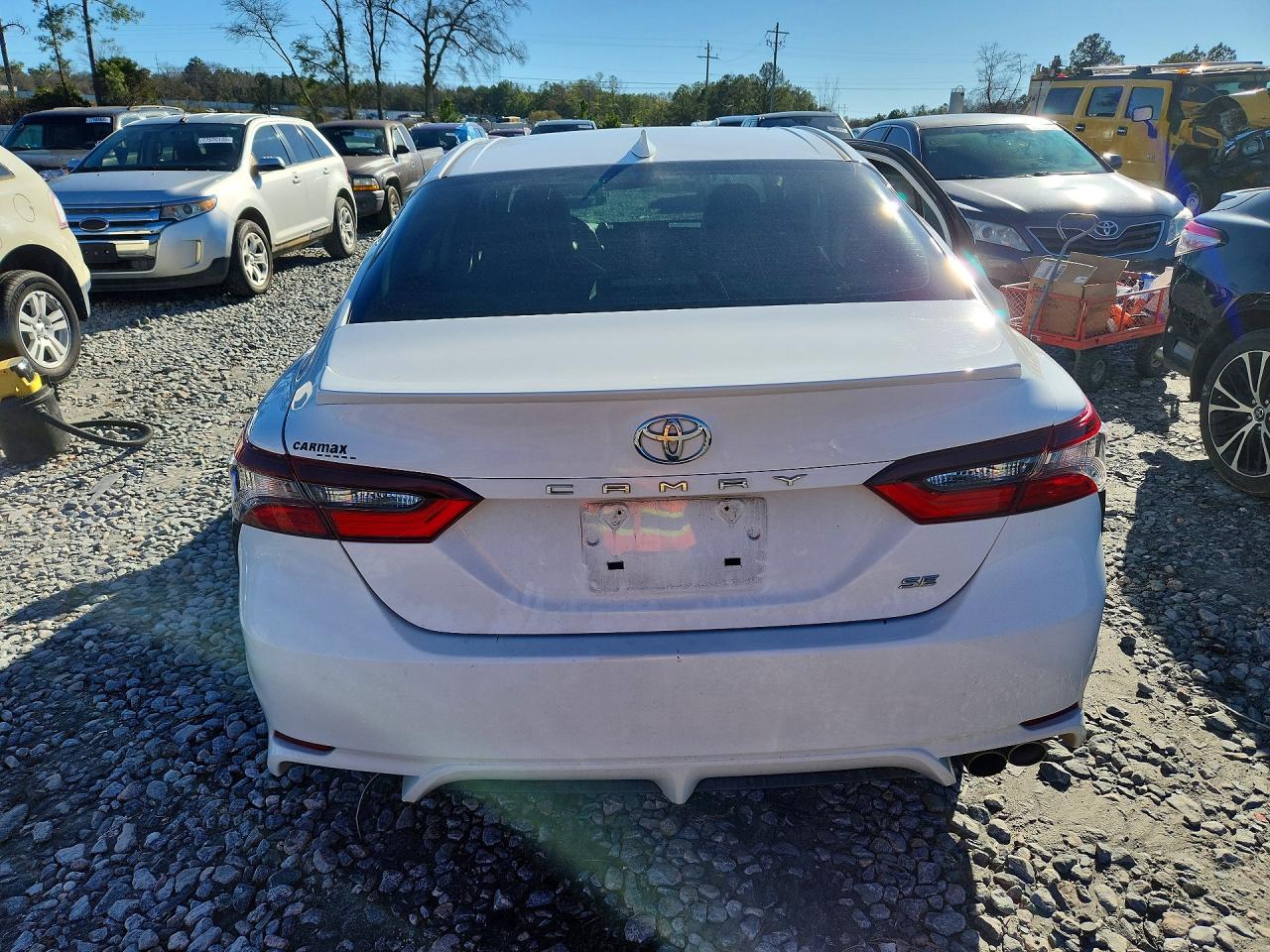 2021 TOYOTA CAMRY SE photo 11