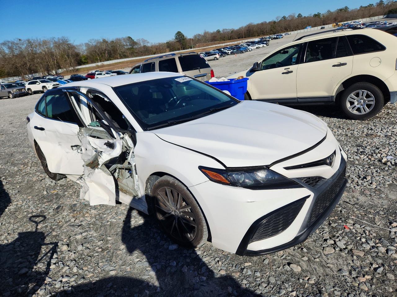2021 TOYOTA CAMRY SE photo 7